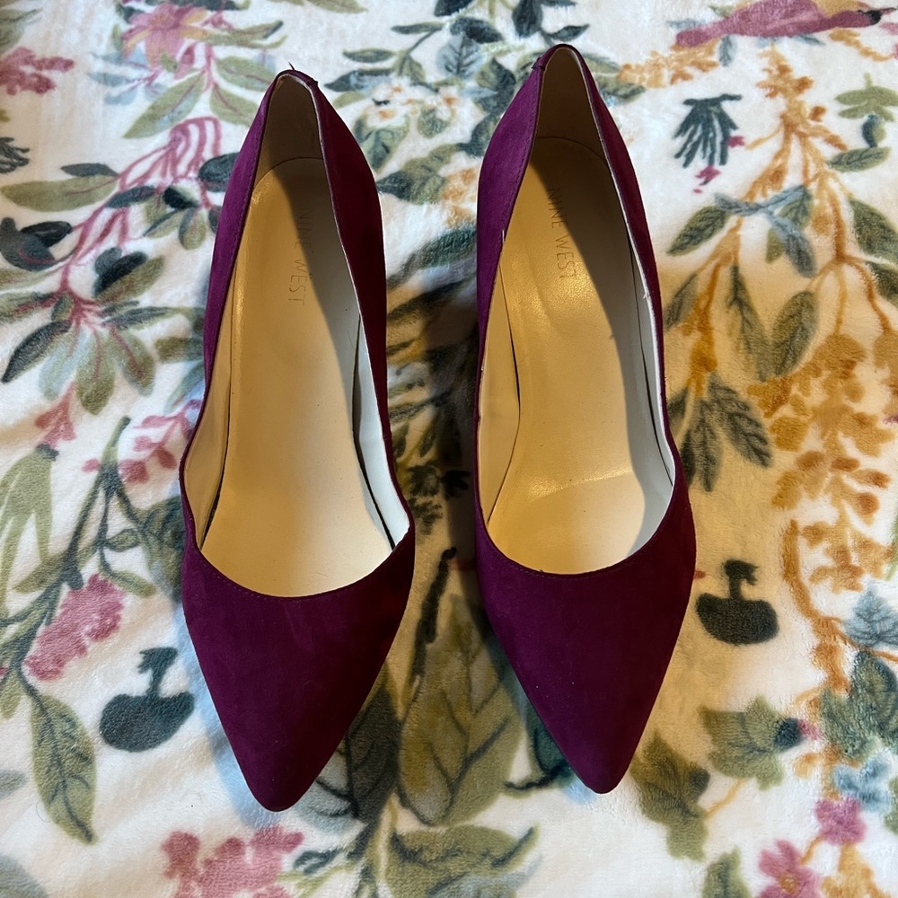 Suede purple black heels